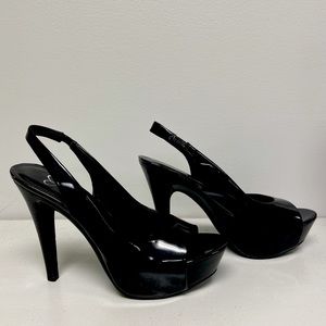 Sexy black platform heels by Jessica Simpson